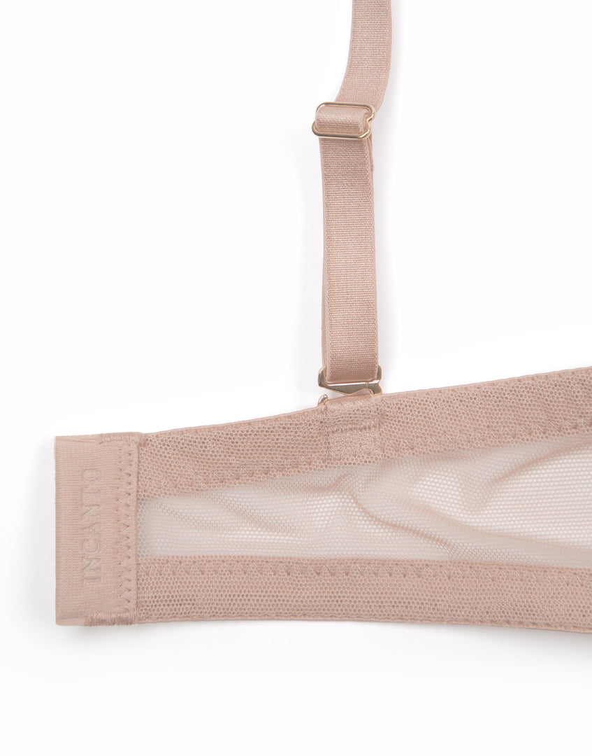 https://onwavecloud.it/incantoitaly/foto/pic_cd101007_1147_naked_7.jpg