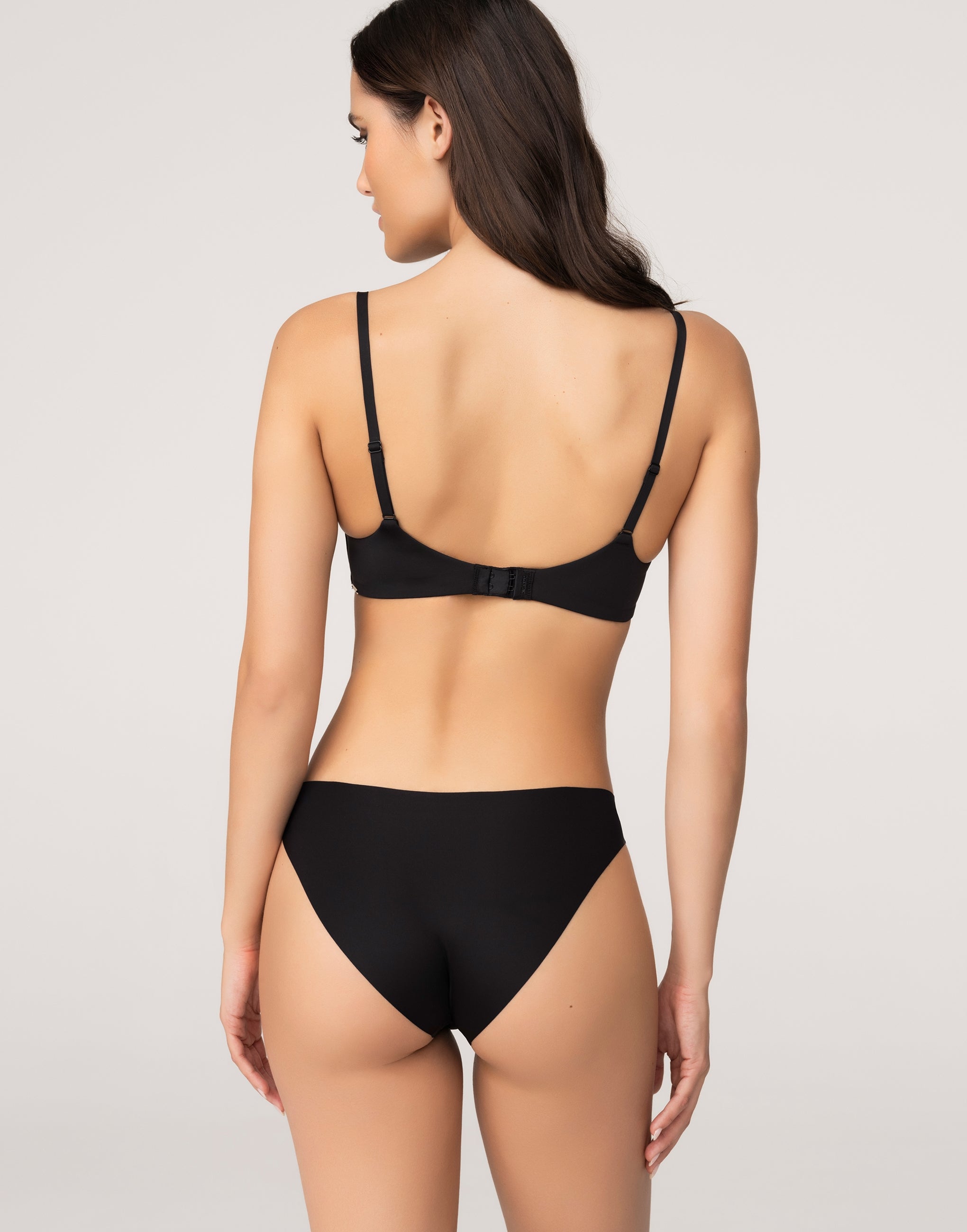 Skin underwired preformed cup bra