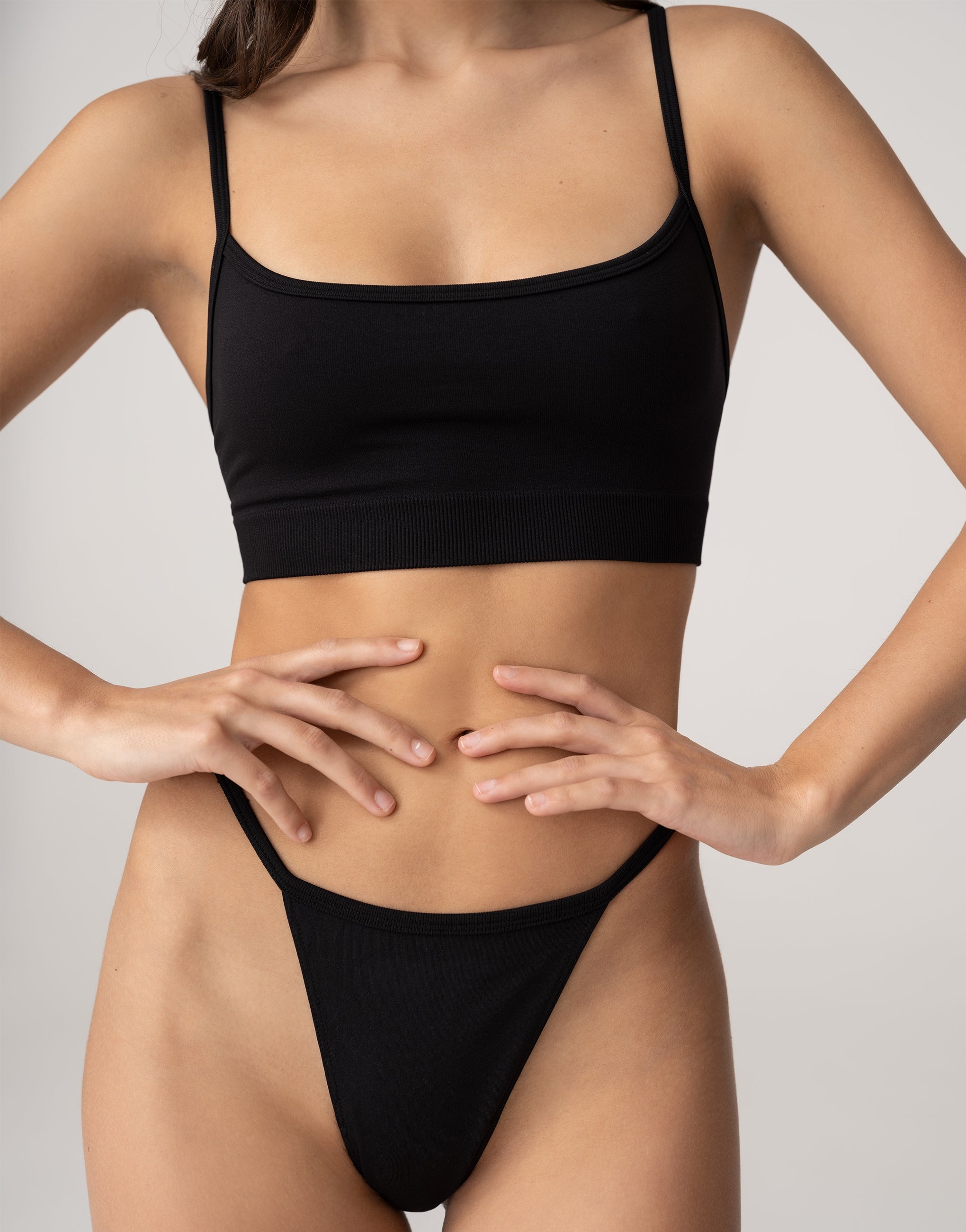 CD573 Tanga mit mittlerer Taille