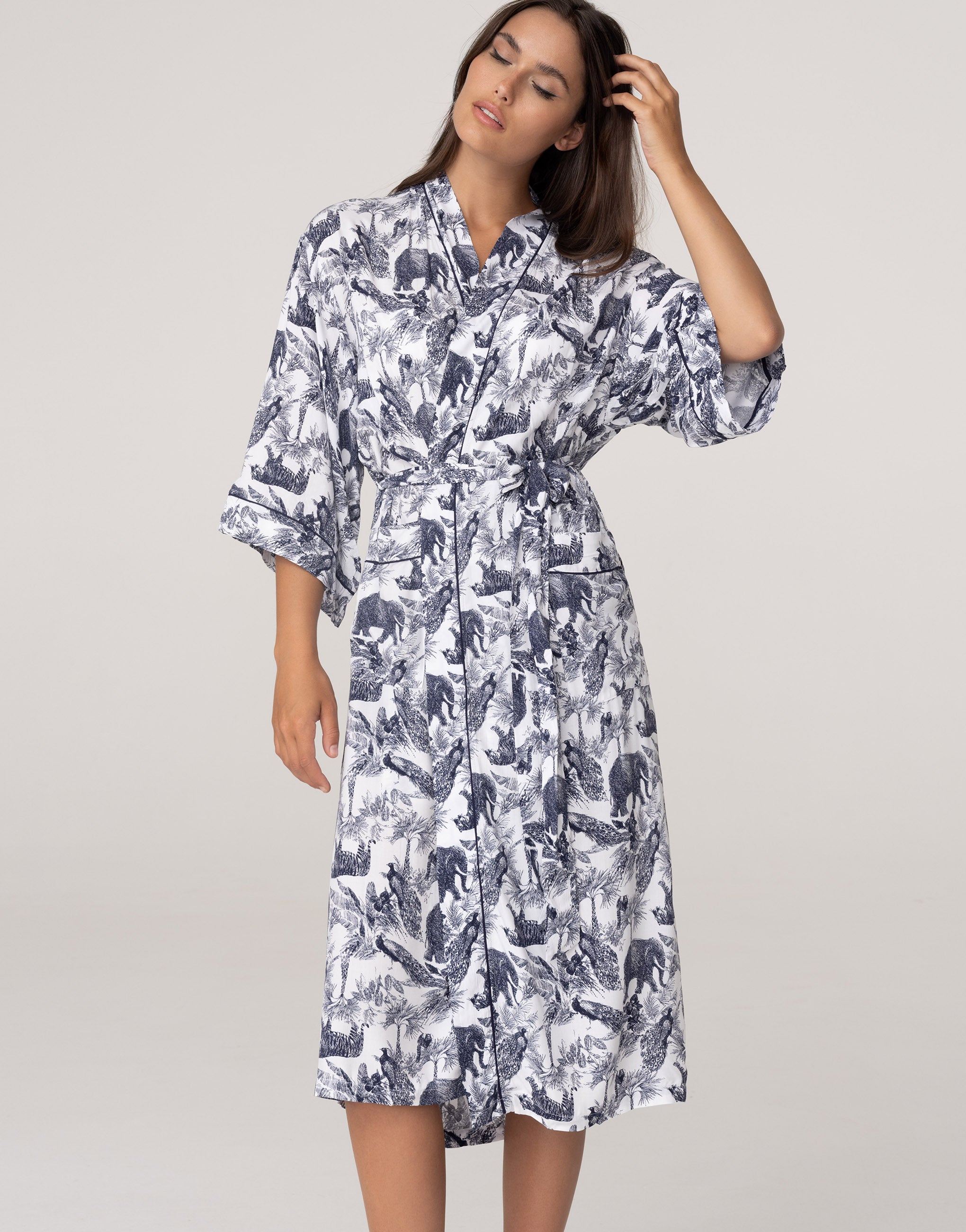 PD856 Three-Quarter Sleeve Dressing Gown
