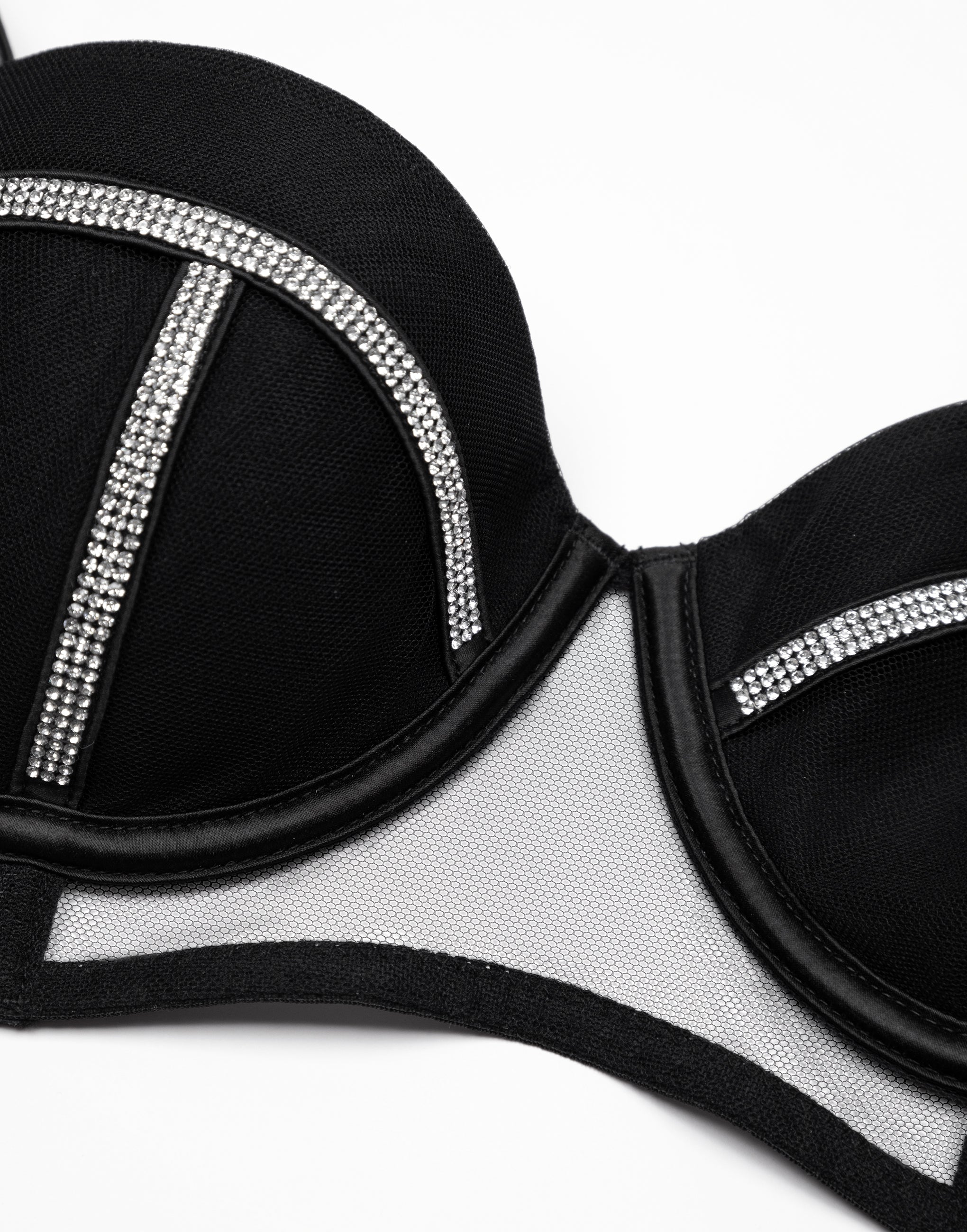 Soutien-gorge balconnet avec bonnets souples et rembourrage en éponge CD679