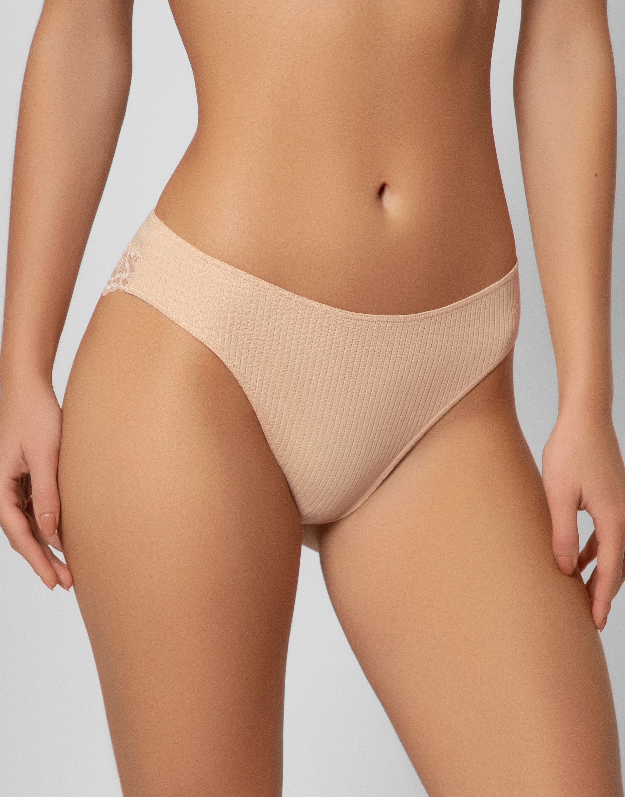 Set of 3 high-waisted briefs MD846
