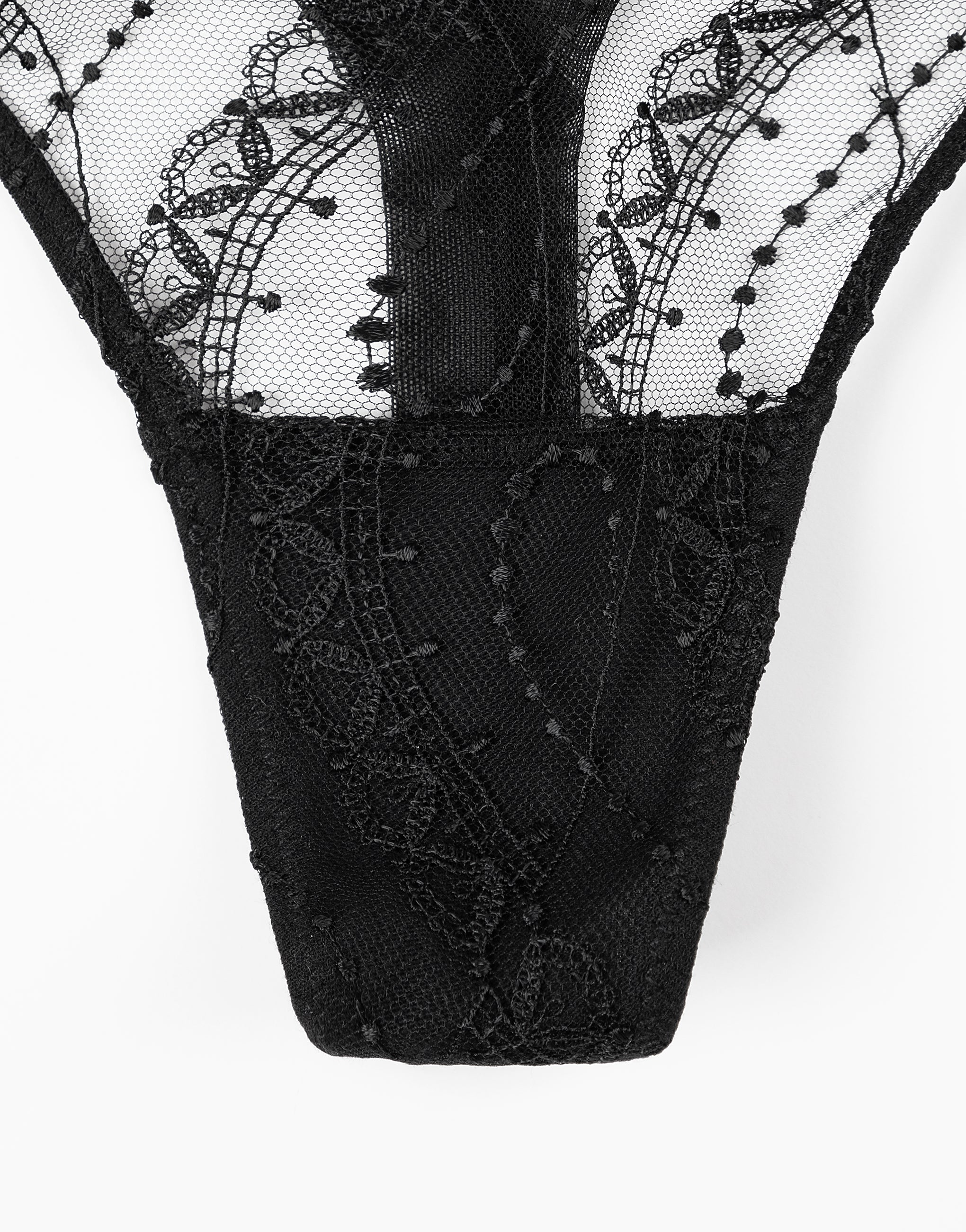 CD688 Thong