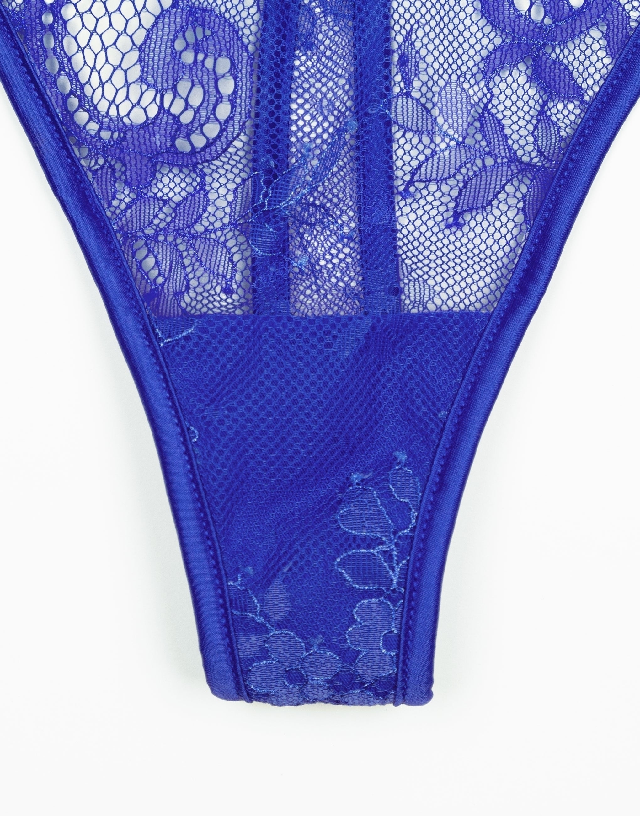 CD870 High Waist Thong
