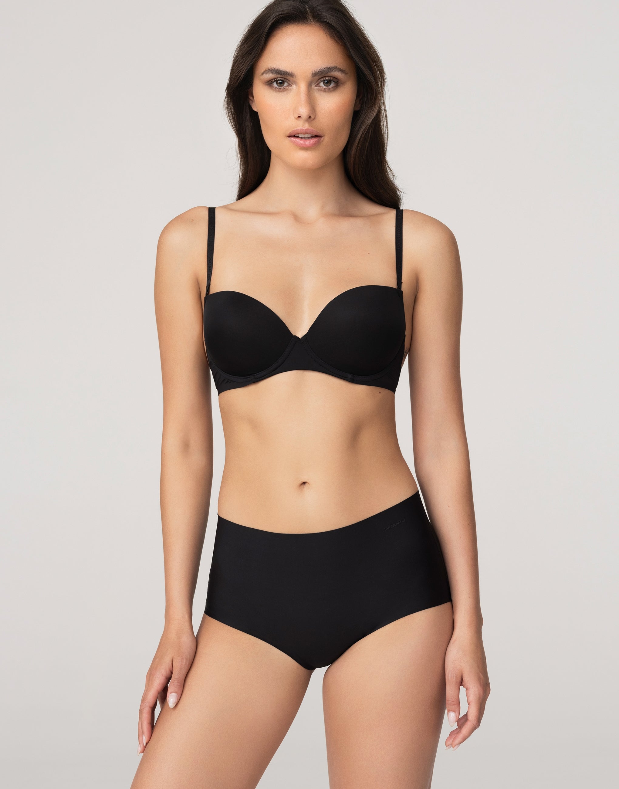 Everyday preformed cup bra