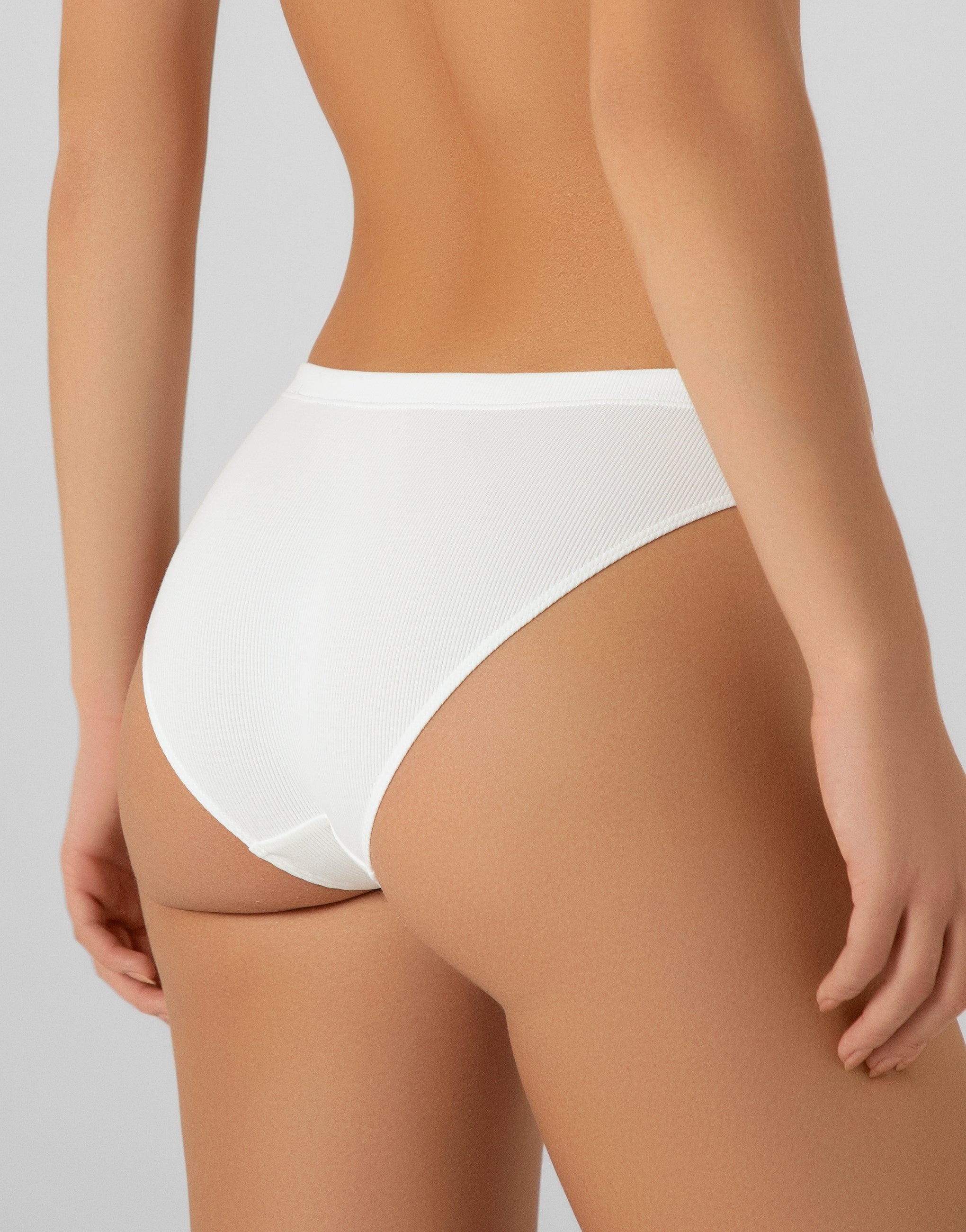 Set of 3 mid-rise briefs MD1034
